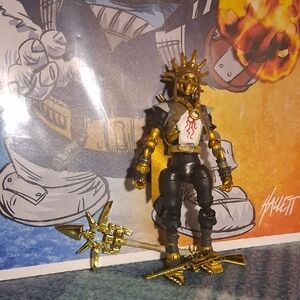 Gold and Black FORTNITE Action Figure Playset